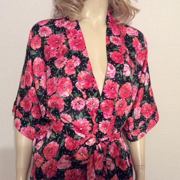 Floral Pink & Red Kimono robe with tie Satiny Short 35" length NWOT OS - Picture 2 of 7